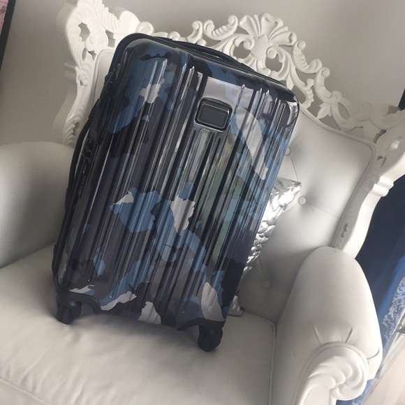 GORGEOUS CAMO TUMI INTERNATIONAL CARRY-ON (NWT) - Picture 3 of 8